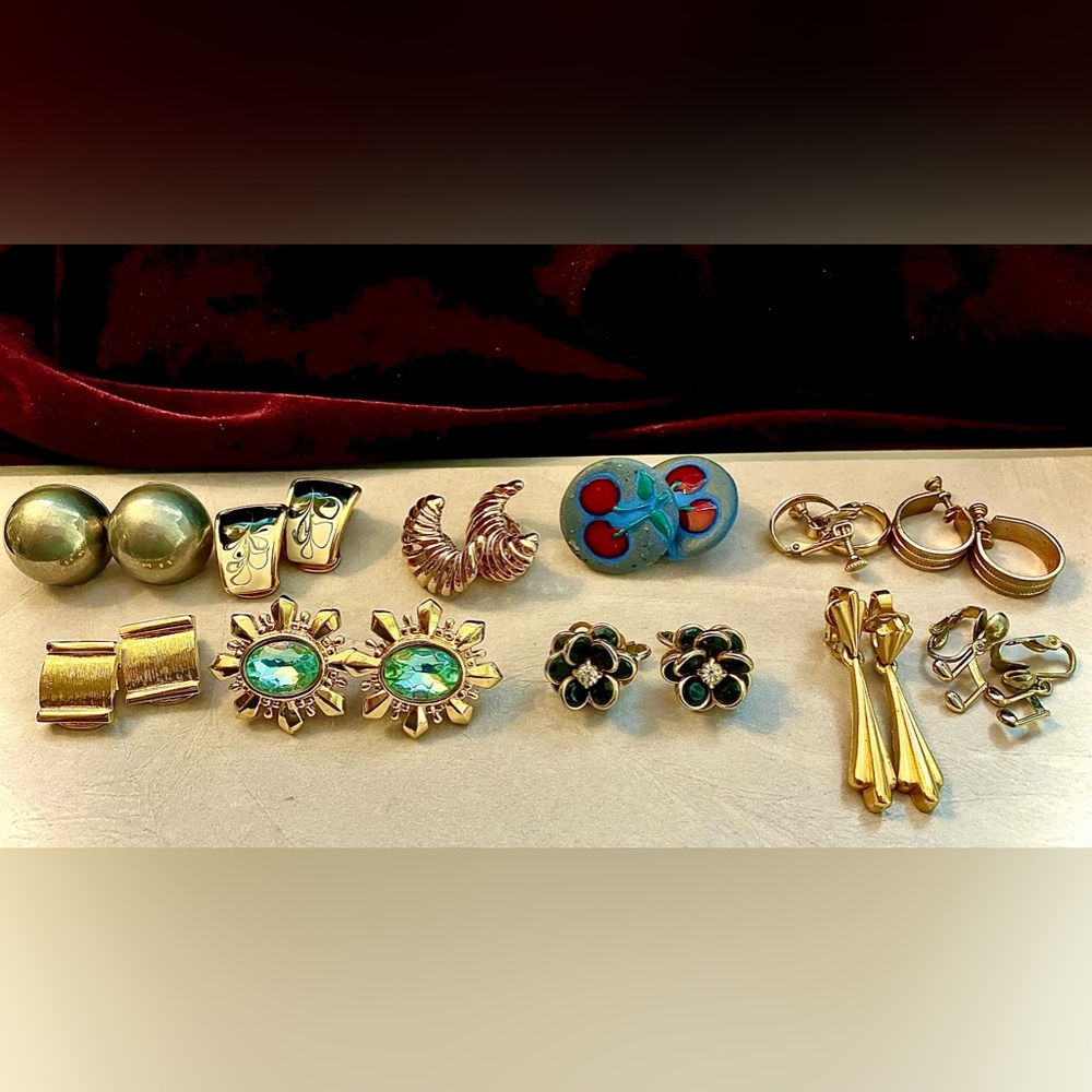Vintage earrings - 11 pairs